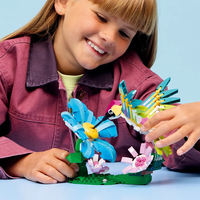 LEGO® Creator Диви животни цветно колибри 31384