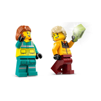 LEGO® City Линейка за спешна помощ и сноубордист 60403