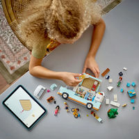 LEGO® Friends Приключение с кемпер на приятелството 42663