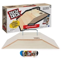 Игрален комплект Spin Master Tech Deck Real Wood, Рампа Shred Pyramid & фингърборд Blind