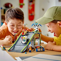 LEGO® City Рампа за състезателни коли 60460