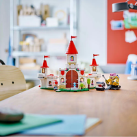 LEGO® Super Mario™ Битка с Roy в замъка на Peach 71435