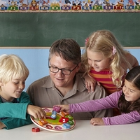 Дървен часовник сортер Melissa and Doug 18593