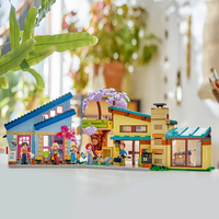 LEGO® Friends Семейните къщи на Оли и Пейсли 42620