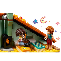 LEGO® Friends Конюшнята на Отъм 41745