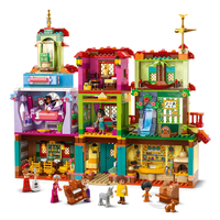 LEGO® Disney Encanto Магическата къща на семейство Мадригал 43245