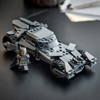 LEGO® DC Batman™ Батман срещу Супермен Батмобил 76331