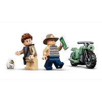 LEGO® Jurassic World Бягството на спинозавъра 77982