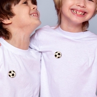 Емайлирана брошка за дрехи и аксесоари - Футболна топка