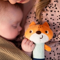 Плюшена играчка BabyOno Have Fun Писукаща лисица Monday, 1497