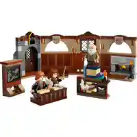 LEGO® Harry Potter™ Замъкът Хогуортс - Час по вълшебство 76442