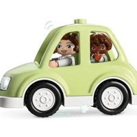 LEGO® DUPLO® Town Семейна къща на колела 10986