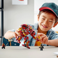 LEGO® Marvel Хълкбъстър​: Битката за Уаканда 76247