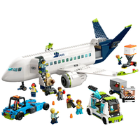 LEGO® City Пътнически самолет 60367