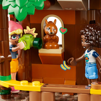 LEGO® Friends Лагер за приключения – дървесна къща 42631