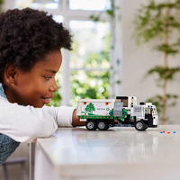 LEGO® Technic Боклукчийски камион Mack® LR Electric 42167