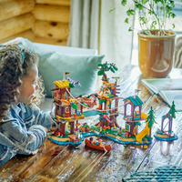 LEGO® Friends Лагер за приключения – дървесна къща 42631