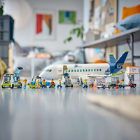 LEGO® City Пътнически самолет 60367