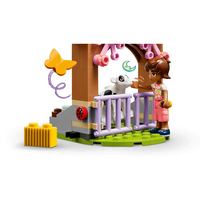 LEGO® Friends Оборът на теленцето на Отъм 42607