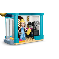 LEGO® Disney Princess Приключение на пазара с принцесите 43246