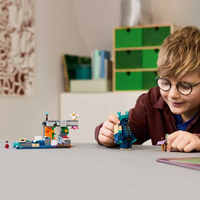 LEGO® Minecraft® Среща с Пазача 21274