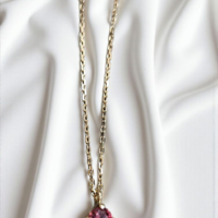 Дамско колие с цветен сапфир