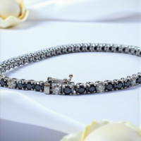 Тенис гривна с бели и черни диаманти