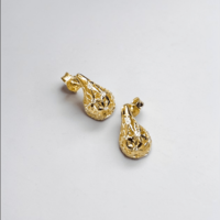 Златни обеци с диаманти 