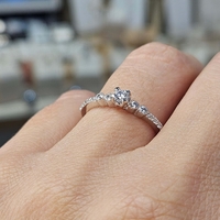 Златен пръстен от бяло злато Тиха Светлина