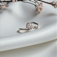 Златен пръстен от бяло злато с цирконий