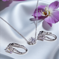 Златен комплект от бяло злато с циркони