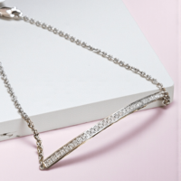 Златна гривна от бяло злато и диаманти