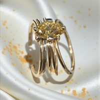 Златен пръстен с  диамант 