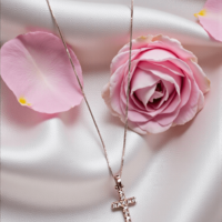 Златно колие с кръстче от 18К розово злато и диаманти I Gioielli del Sole