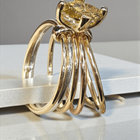 Златен пръстен с  диамант 