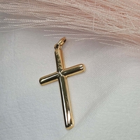 Кръст от жълто злато