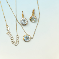 Колие и обеци 