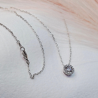 Комплект от бяло злато и циркони