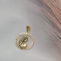 Богородица от жълто злато с циркони