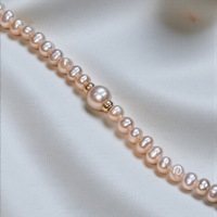 Златна гривна с естествени перли 18К златни елементи Gumon