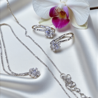 Златен комплект от бяло злато с циркони