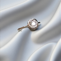 Златен пръстен от бяло злато с циркони