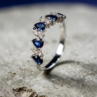 Златен пръстен със сапфири и диамантиСиня Елегантност I GIOIELLI DEL SOLE