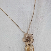 Златно колие  