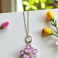 Златен медальон 