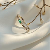 Златен пръстен с Изумруд 