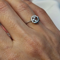 Златен пръстен от бяло злато с циркони Орбита