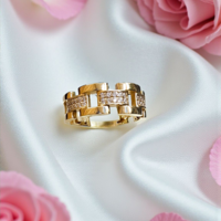 Златен дамски пръстен