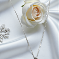 Златно  колие от 18К бяло злато и диаманти I Gioielli del Sole