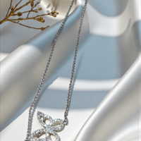 Златна гривна  с  диаманти 